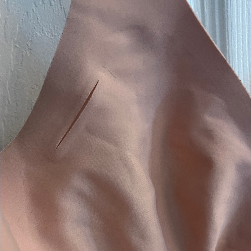 Knix Seamless pale pink bra - Picture 3 of 9